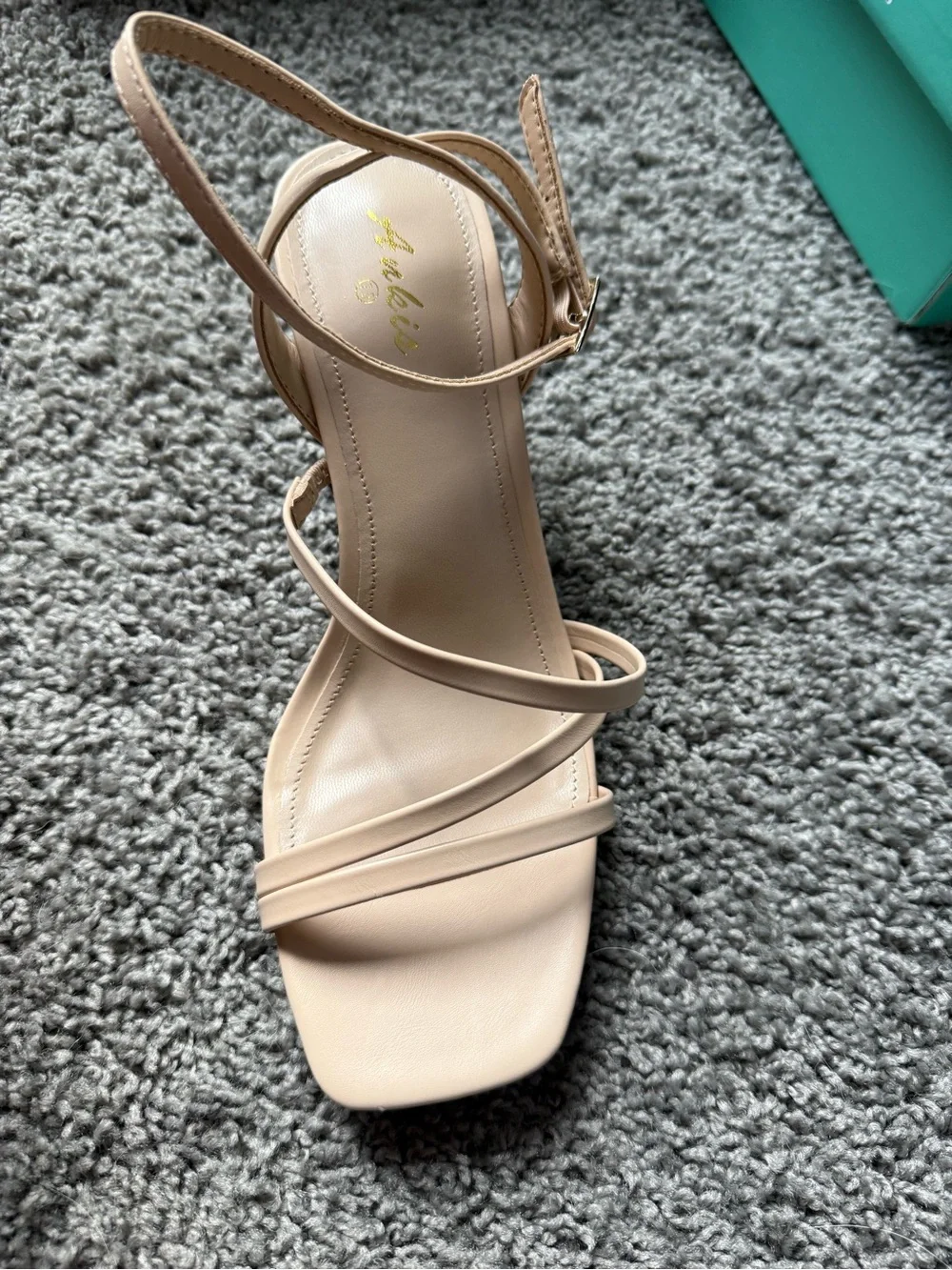Ankis nude wedge